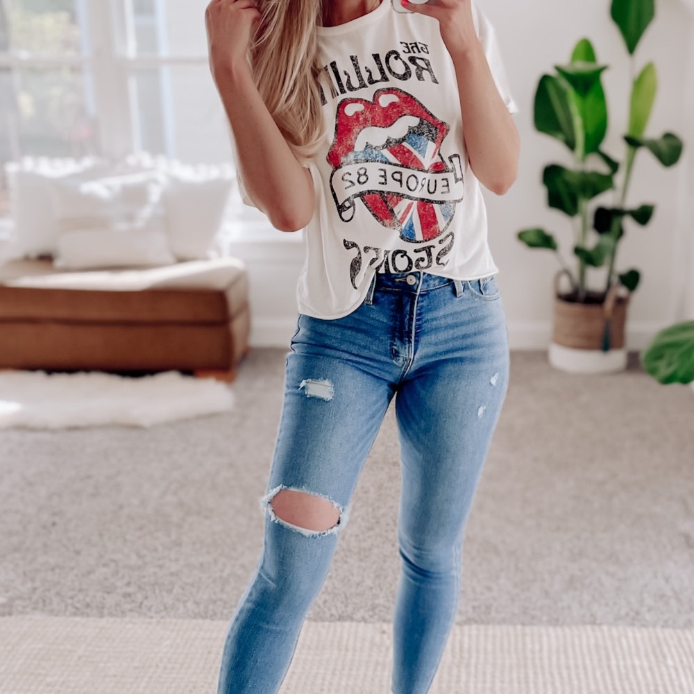 Rolling Stones Band Tee - slightly cropped